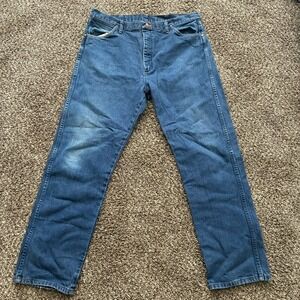 Wrangler Men's 37x32 Blue Denim Jeans Relaxed Fit